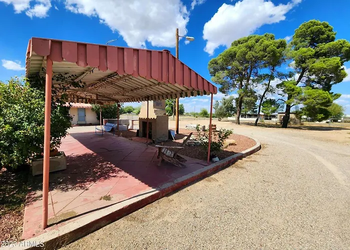 The Ranch House * Bowie
